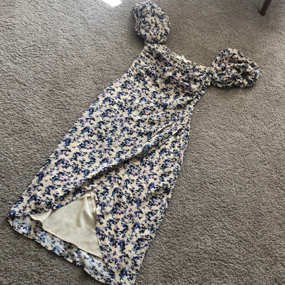ASTR THE LABEL MIDI DRESS